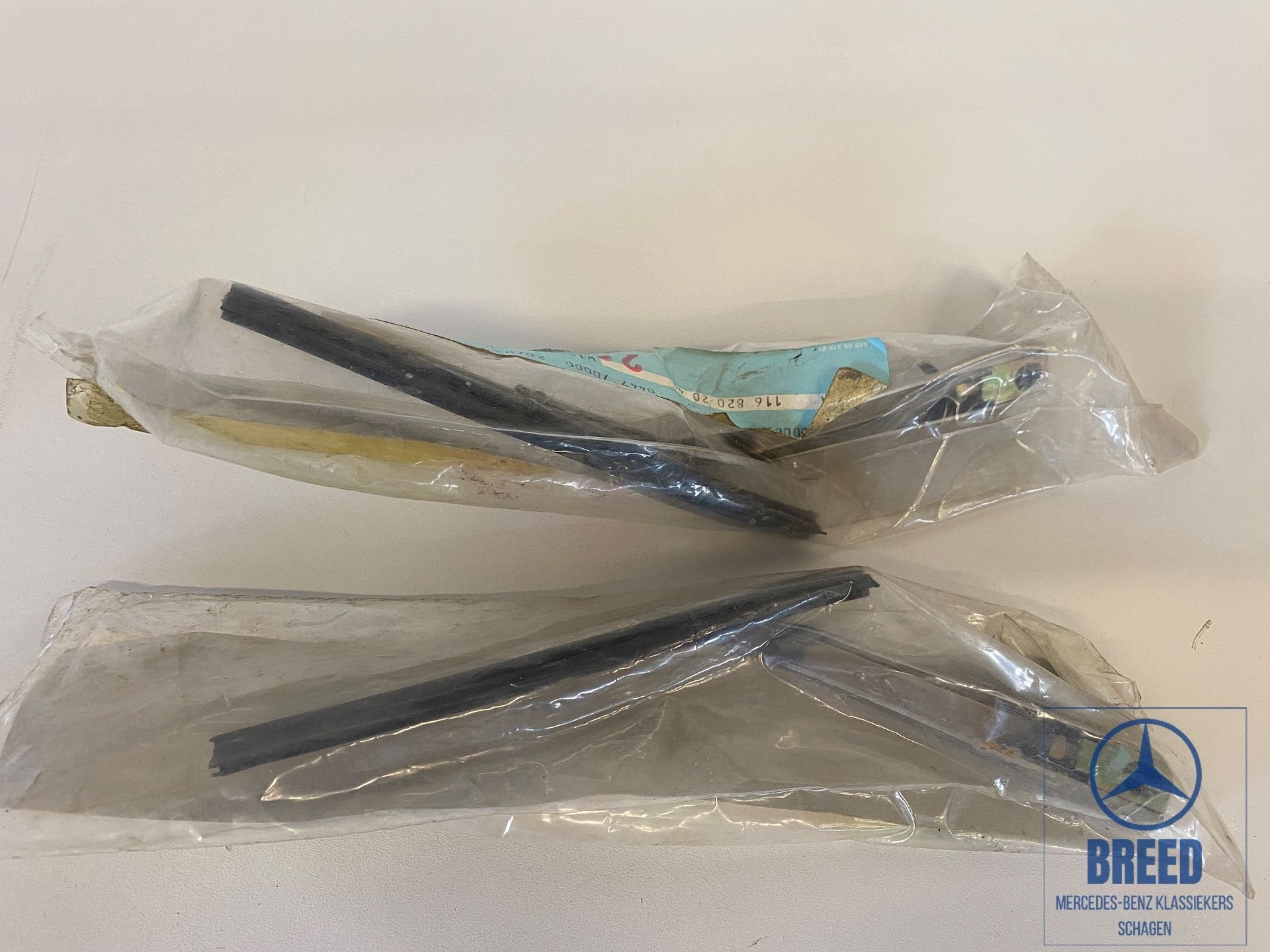 NOS koplampwisserarm met blad L+R voor Mercedes-Benz W116, Neuf, -, -, Enlèvement ou Envoi