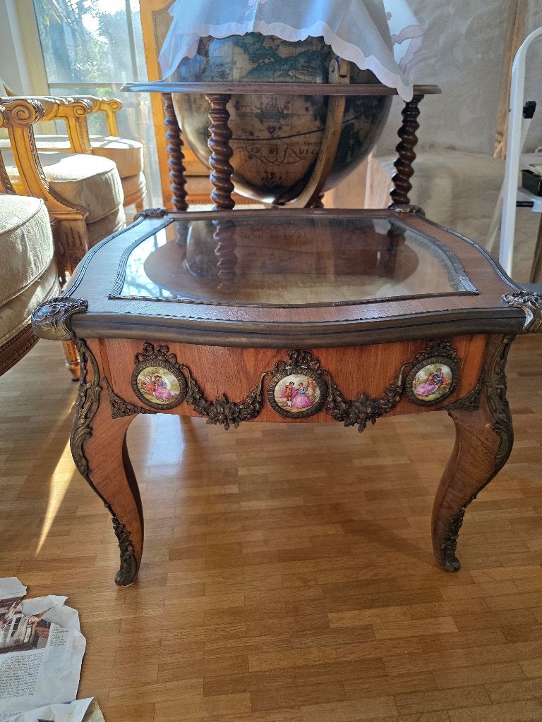 Antieke Vitrinetafel/Salontafel met Medaillons &Opbergruimte, Huis en Inrichting, Ophalen, Gebruikt, 50 tot 100 cm, Vierkant