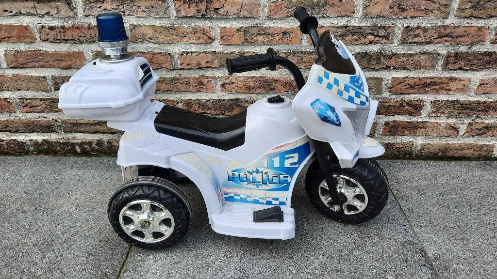 MOTO MET OPLAADBARE BATTERIJ +OPLADER, Kinderen en Baby's, Overige Kinderen en Baby's, Ophalen, Gebruikt