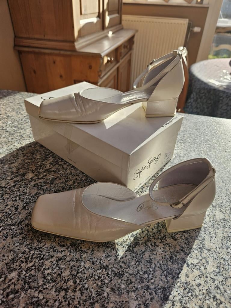 Chaussures de mariage taille 39,5 SOPHIE SPOSA, Maison & Meubles, Enlèvement ou Envoi