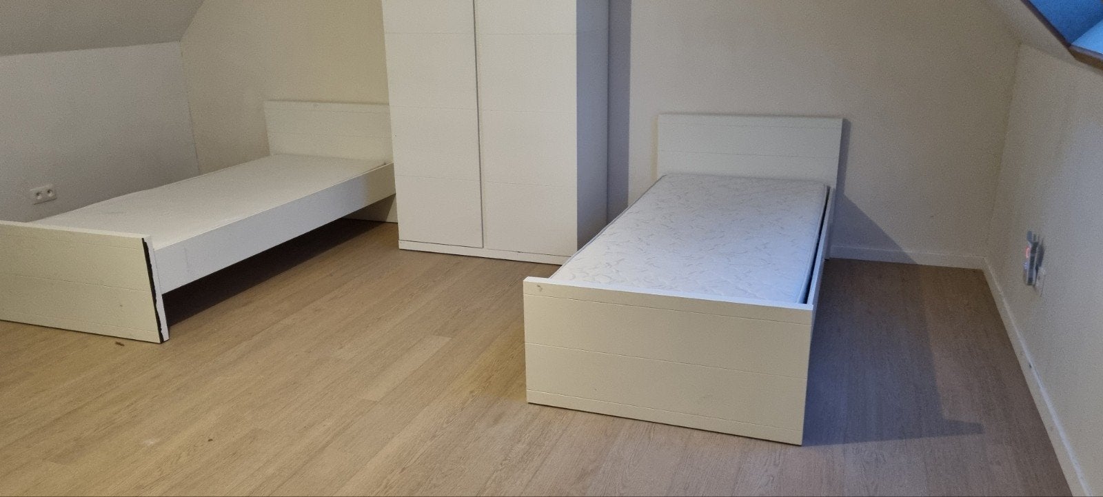 Met matrassen en lattenbodem., Huis en Inrichting, Slaapkamer | Bedden, Ophalen