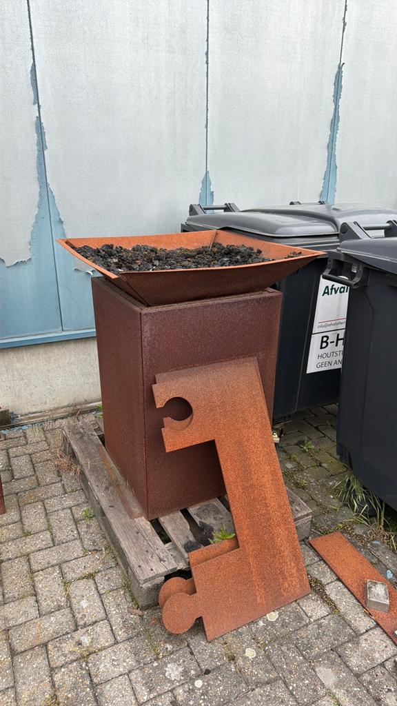 Vuurschaal op sokkel, Tuin en Terras, Tuinhaarden, Ophalen, Gebruikt