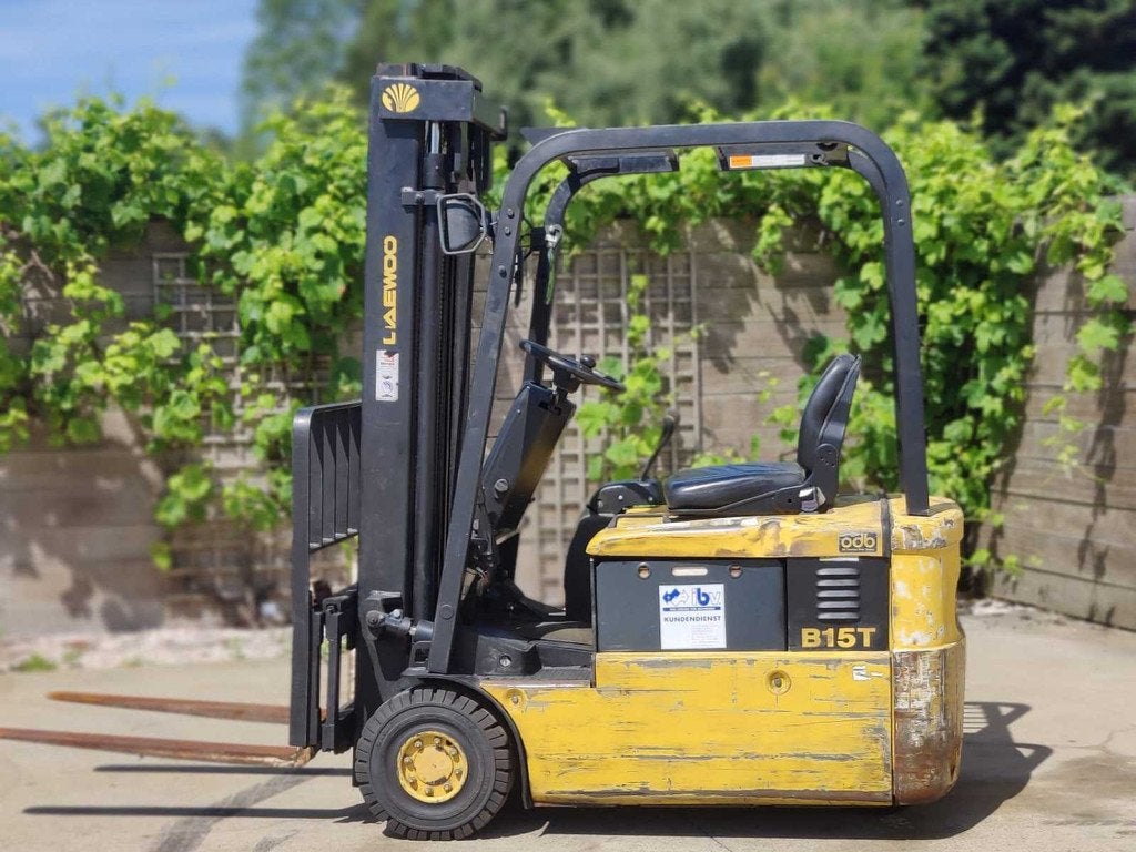 Daewoo B15T Chargeur électrique - 1500kg - fonctionnel, Articles professionnels, Machines & Construction | Chariots élévateurs & Transport interne