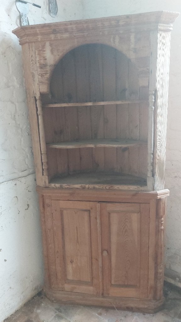 houten hoekkast, Ophalen