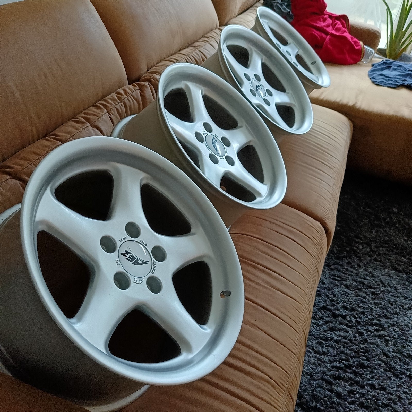 AEZ C8517 VELGEN - Steek  5x120 


17inch 8.5J ET13 Steekmaa, Ophalen, Velg(en), Nieuw, 17 inch