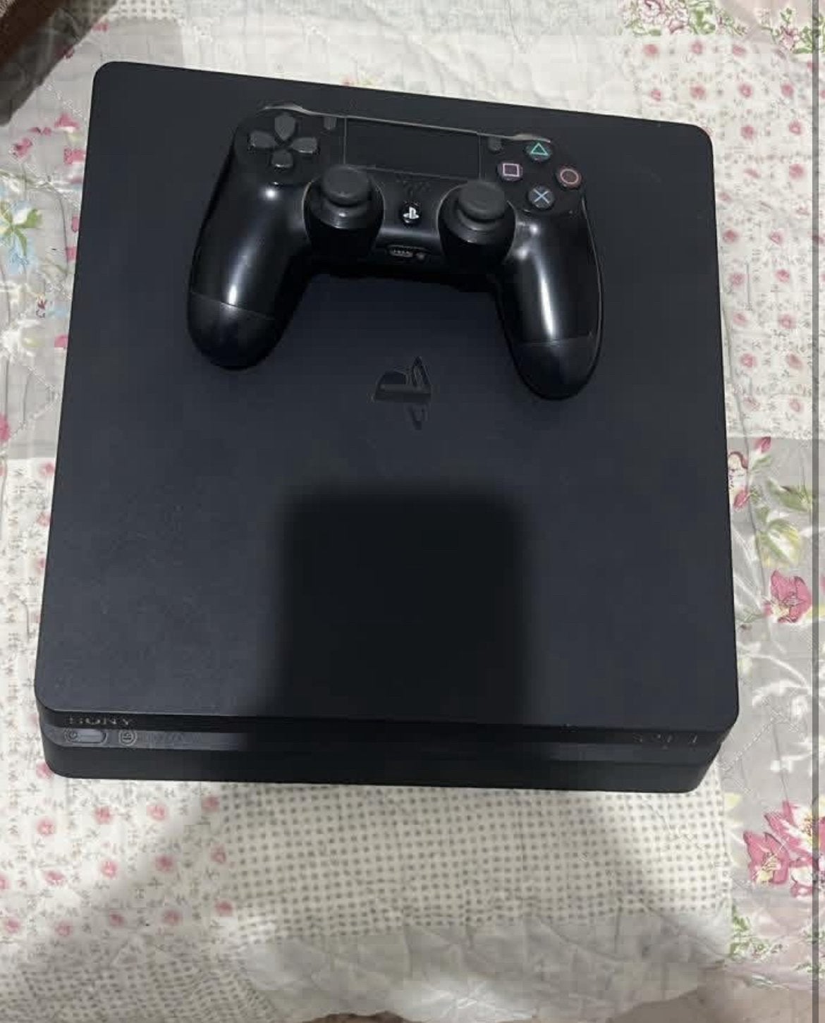 Ps4 slim, Games en Spelcomputers, Spelcomputers | Sony PlayStation 4, Ophalen of Verzenden, Zo goed als nieuw, Slim
