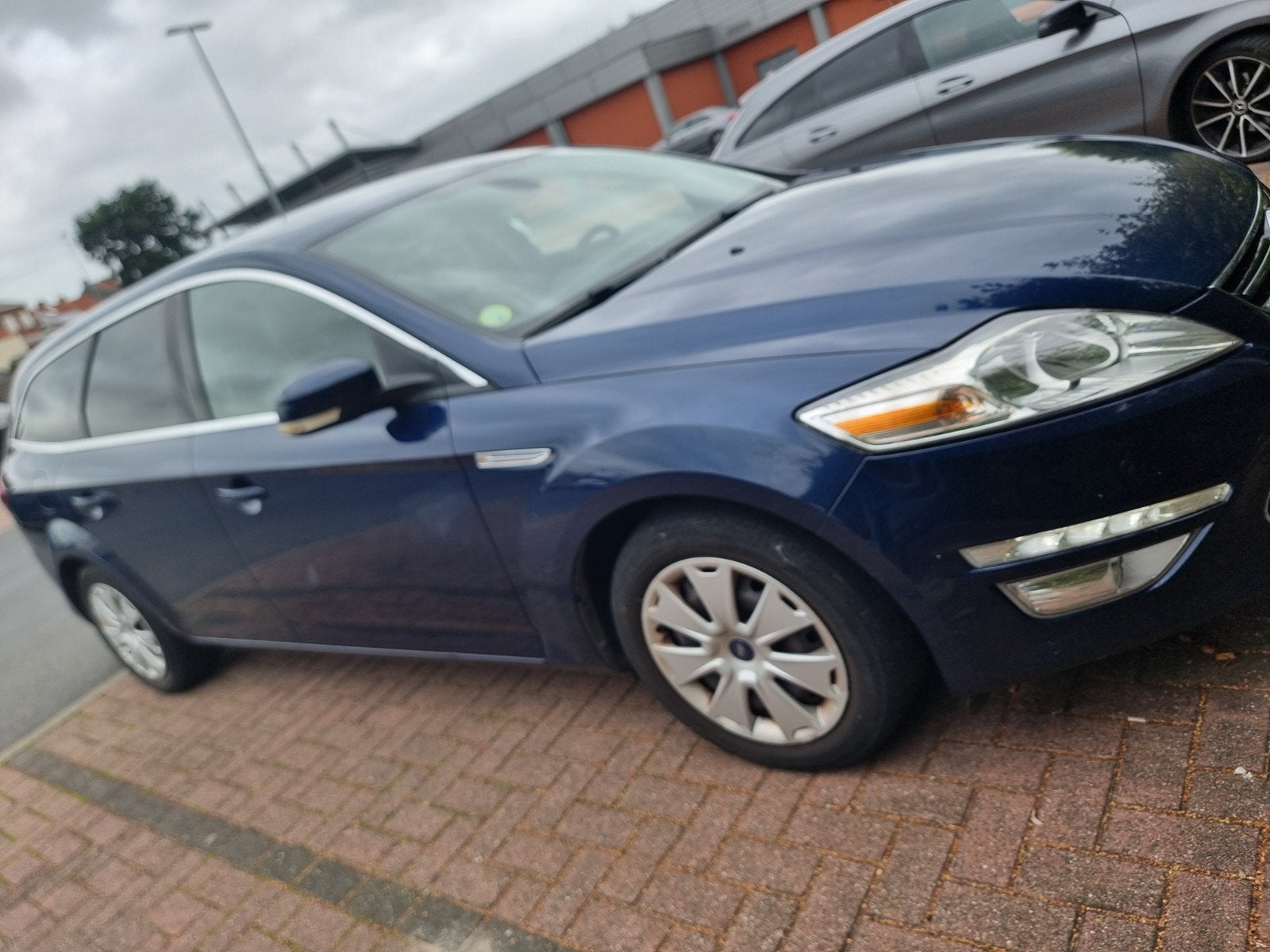 Ford Mondeo Wagon 1.6 TDCi Titanium (2011) – Full Leder

Zee, Euro 5, Mondeo, Blauw, Leder