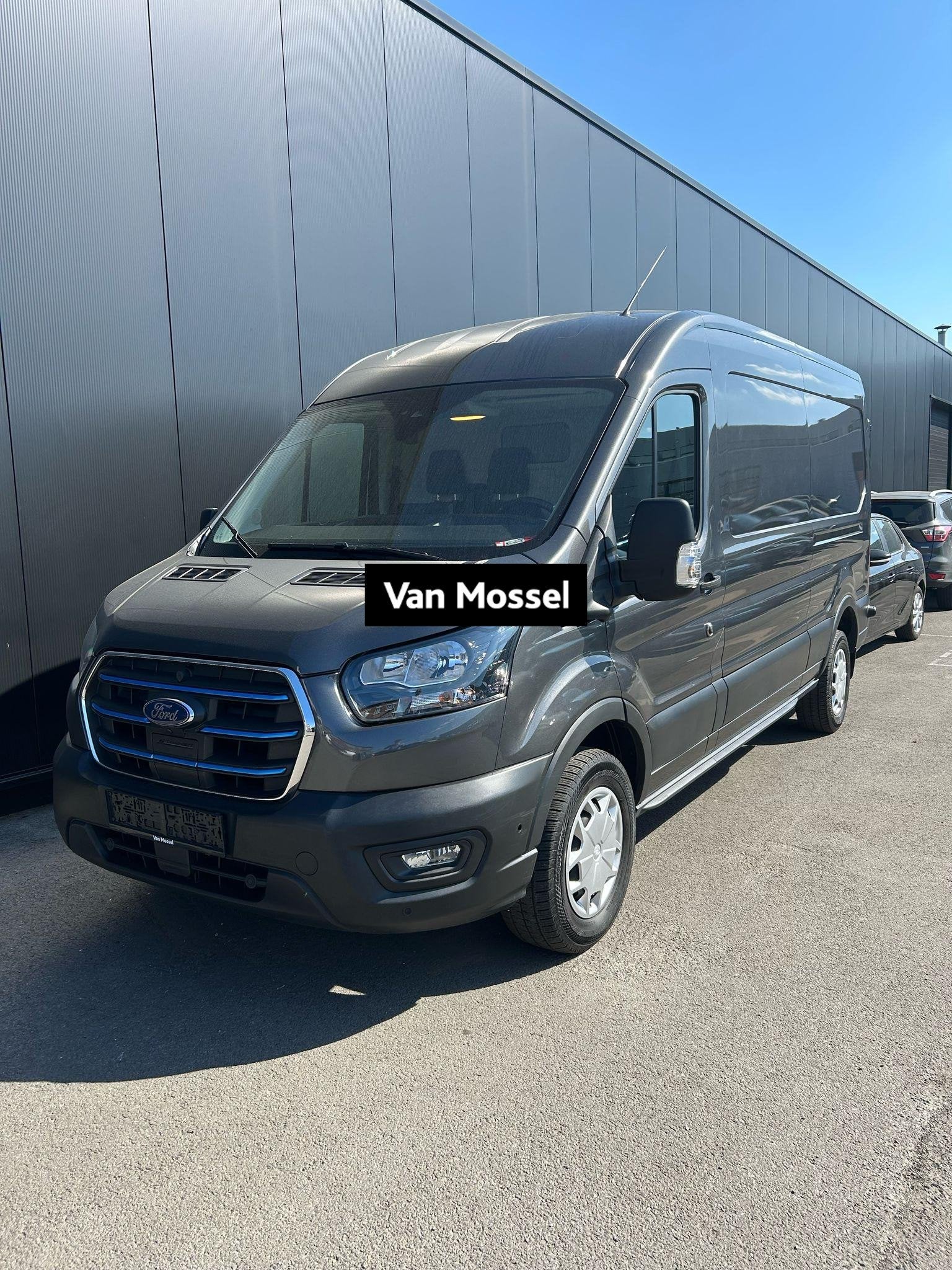 Ford E-Transit 2T 350 L3H2 Trend, Autos, Camionnettes & Utilitaires, Argent ou Gris, Achat, https://public.car-pass.be/vhr/e92090f6-11f2-4cb2-bfb3-ac9689c64a34