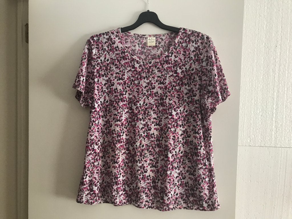 Damart - fuchsia blouse, Kleding | Dames, Zo goed als nieuw, Roze, Damart, Ophalen