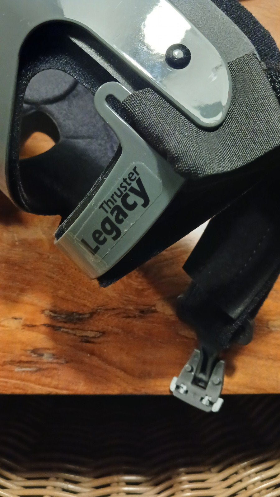 kniebrace links, Diversen, Ophalen