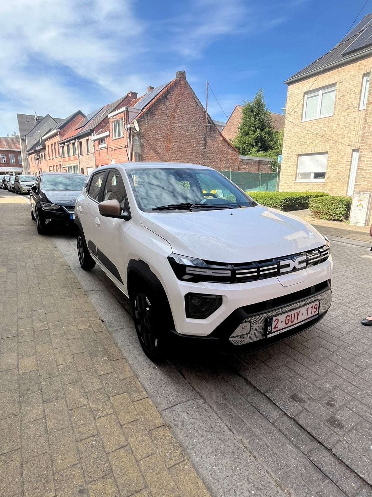 Dacia Spring 65 in Nieuwstaat van 2025 met maar 6500km, Autos, Achat, 65 kW, Entretenue par le concessionnaire, Noir