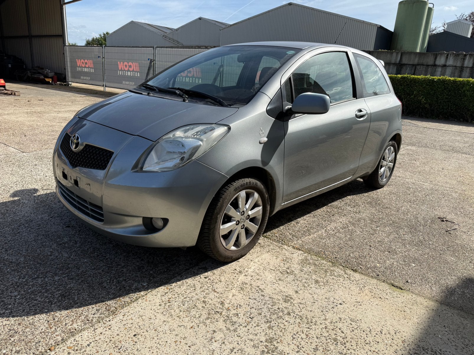Toyota Yaris 1.3 benzine 2008slechts 135.930 op de teller, Bluetooth, Achat, Particulier, Yaris