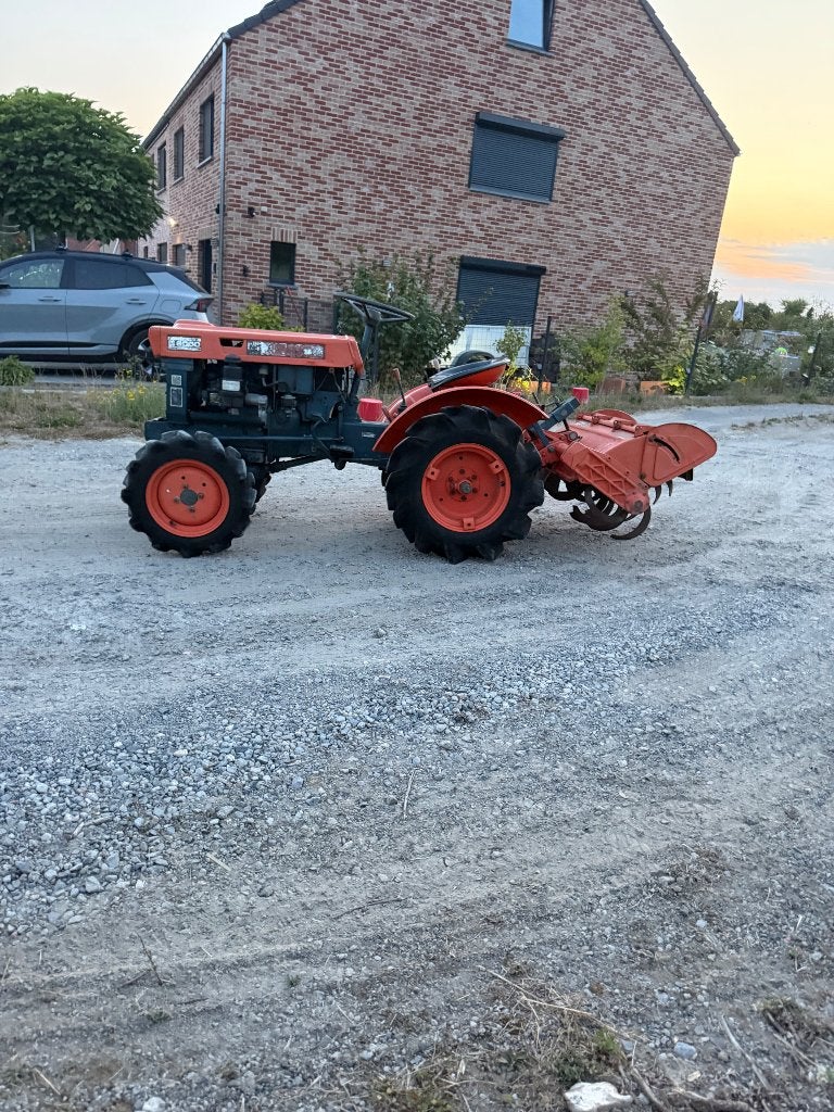 *prachtige compacte Kubota b6000 16pk met frees minitractor*, Enlèvement ou Envoi, Cultures