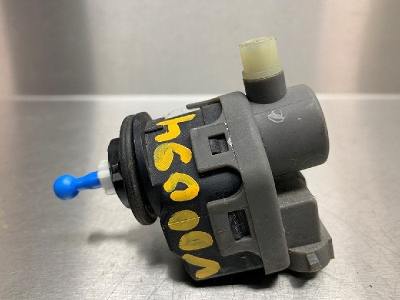 KOPLAMPMOTOR Nissan Navara (D40) (|7700420737|), Auto-onderdelen, Gebruikt, Nissan