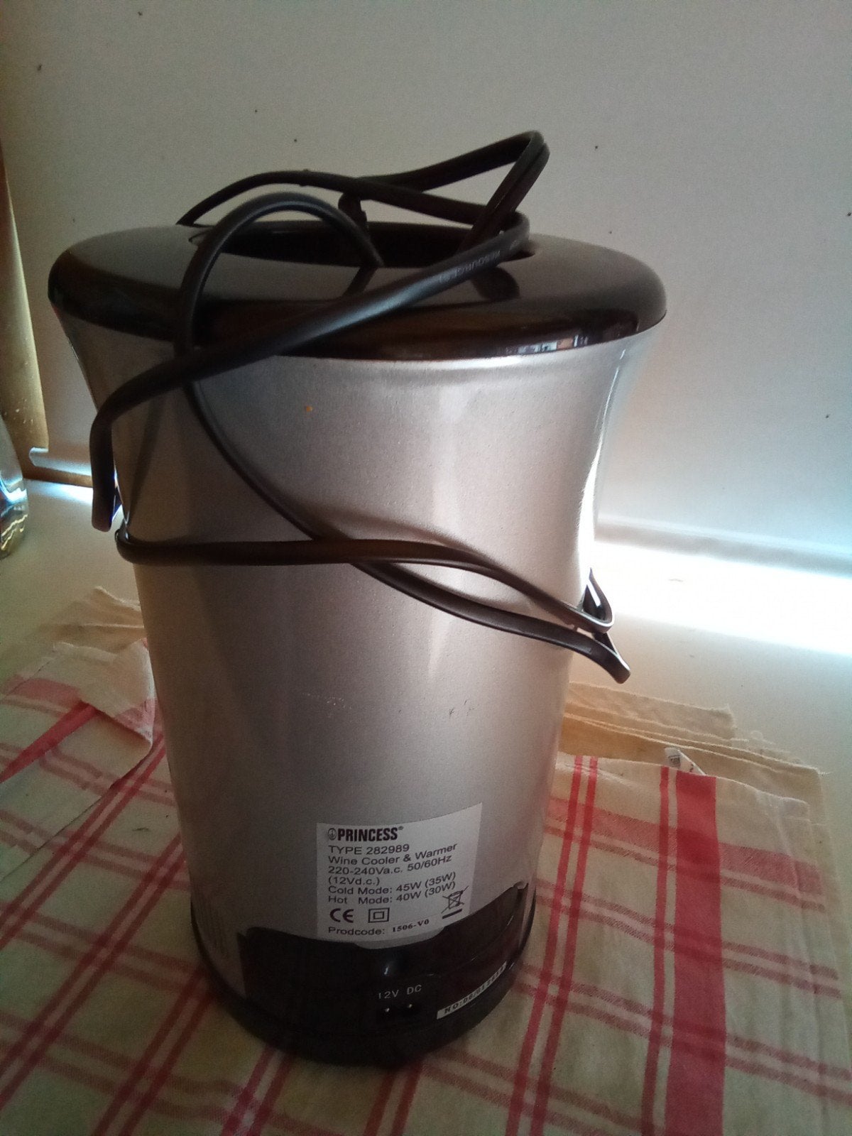 Wine Cooler &Warmer uit inboedel ophalen in Vorselaar, Ophalen