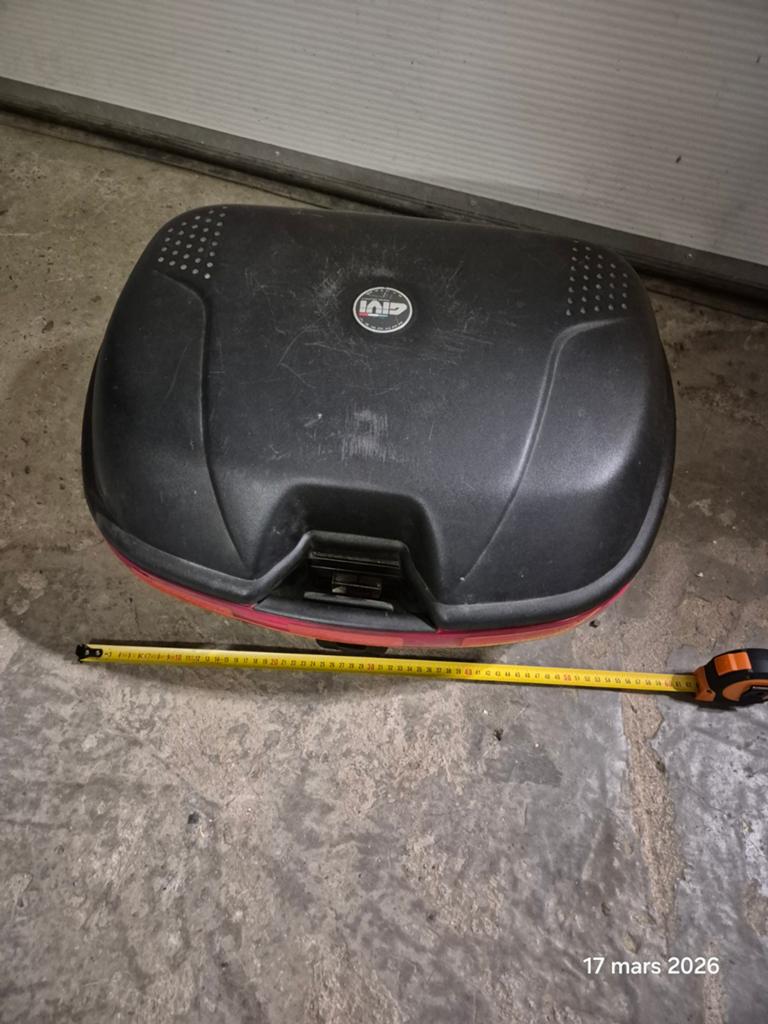 Givi motorkoffer., Ophalen