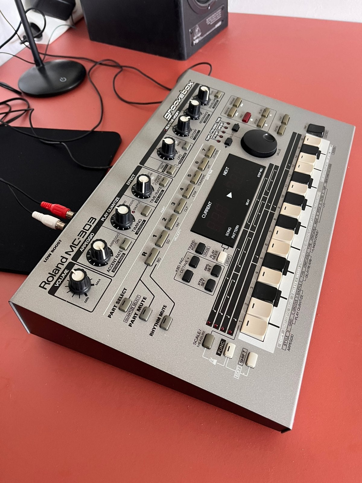 Roland MC-303 groovebox, Musique & Instruments, Enlèvement, Comme neuf, Roland
