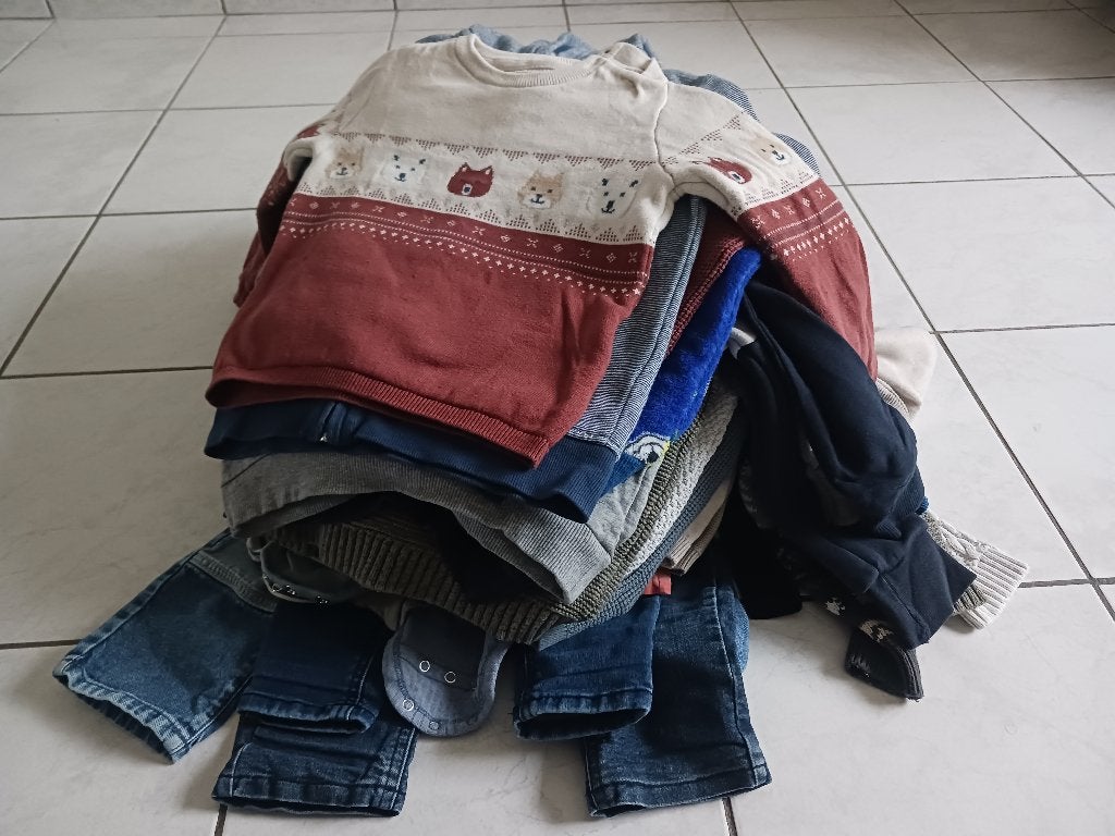 lot de vêtements pour bébés de 18 mois à 3 ans., Enlèvement, Comme neuf, Autres tailles