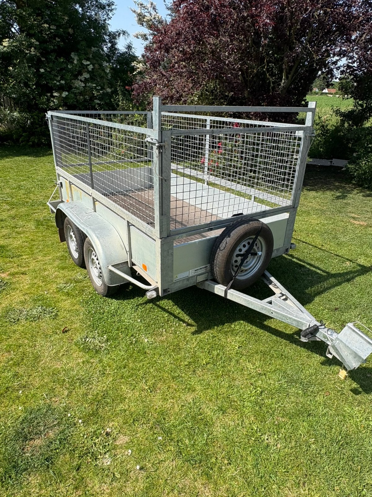 Remorque double essieux non freinée 750kg 2,54m X 1,31m, Enlèvement, Utilisé