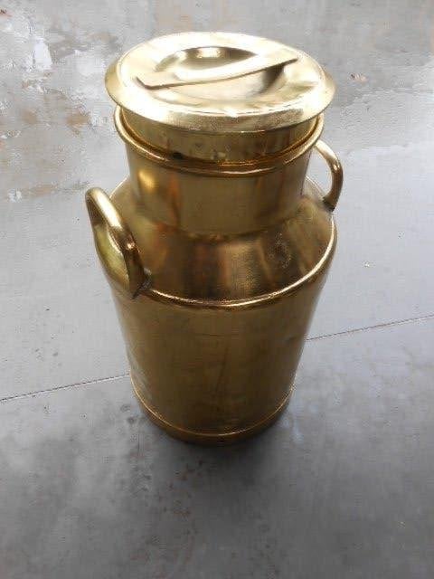 pot à lait vintage cuivré jaune Ø28 H47, Antiquités & Art, Enlèvement ou Envoi