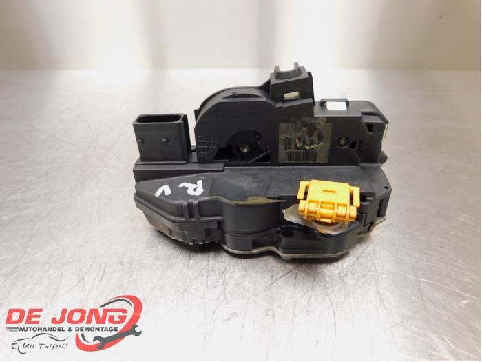 Serrure portière mécanique 4portes avant droite d'un Opel, -, Opel, 3 mois de garantie, Utilisé