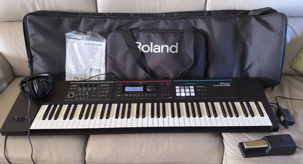 Roland Juno-DS76 Set (als nieuw), Ophalen, Roland, Zo goed als nieuw, Met koffer of flightcase