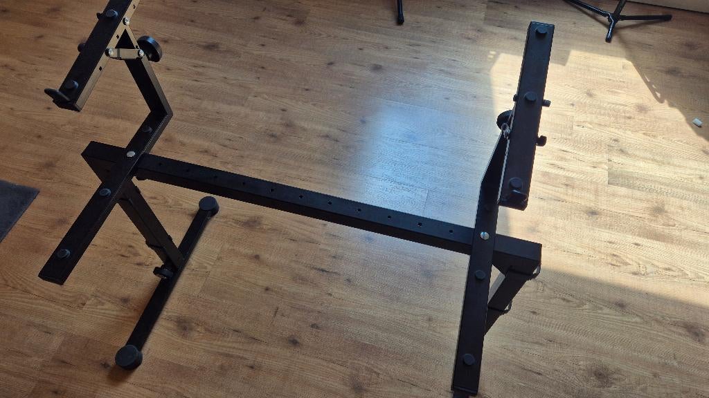 Konig & Meyer 18810 Omega keyboard statief + stackers, Ophalen, Zo goed als nieuw, Instrumentstandaard, Keyboard of Synthesizer