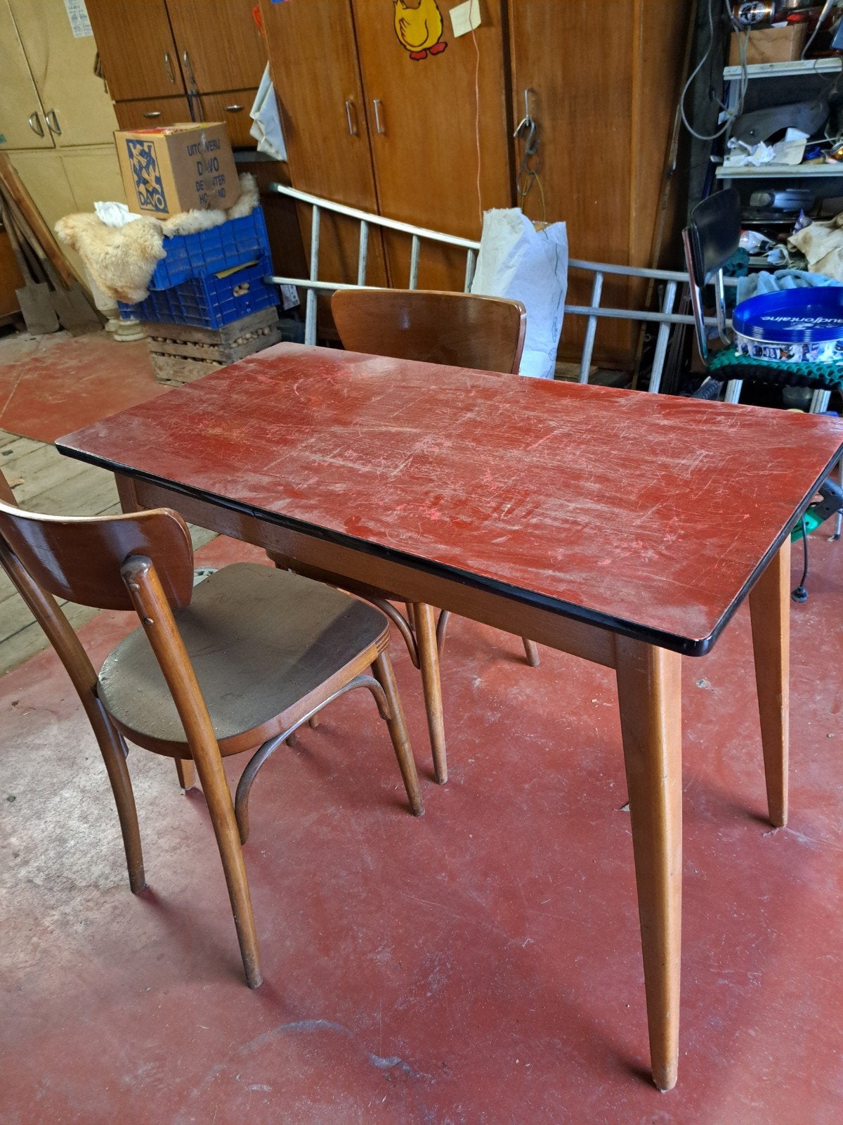 café tafel met stoelen, Ophalen