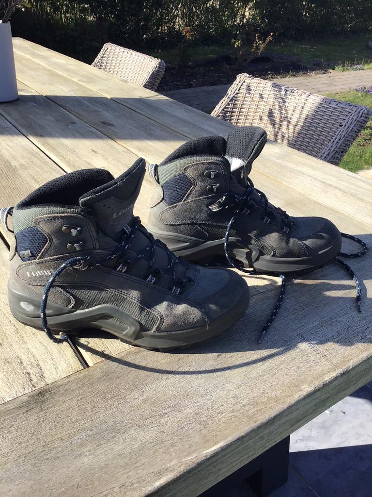 Wandelschoen  LOWA maat 38. Gore-tex, Sport en Fitness, Bergsport en Wandelen, Ophalen, Zo goed als nieuw