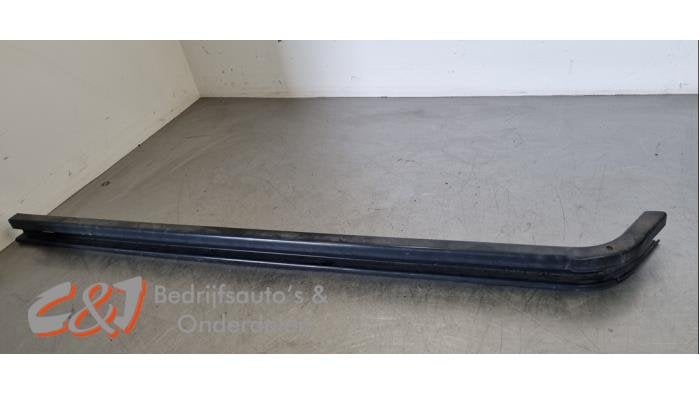 Rail porte coulissante droite d'un Fiat Talento, -, 3 mois de garantie, Utilisé, Fiat