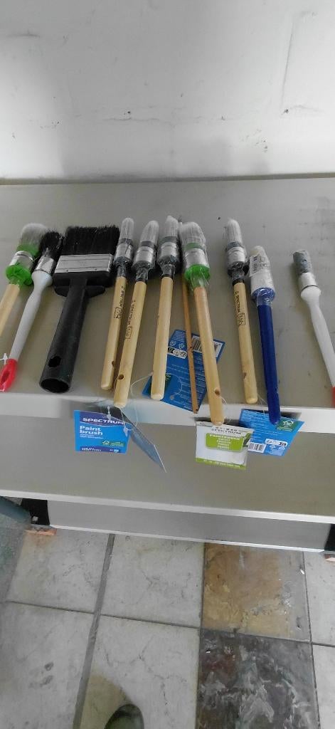 11 verf borstels(7 nieuw) 3 verf rollen nieuw, Doe-het-zelf en Bouw, Ophalen of Verzenden, Zo goed als nieuw