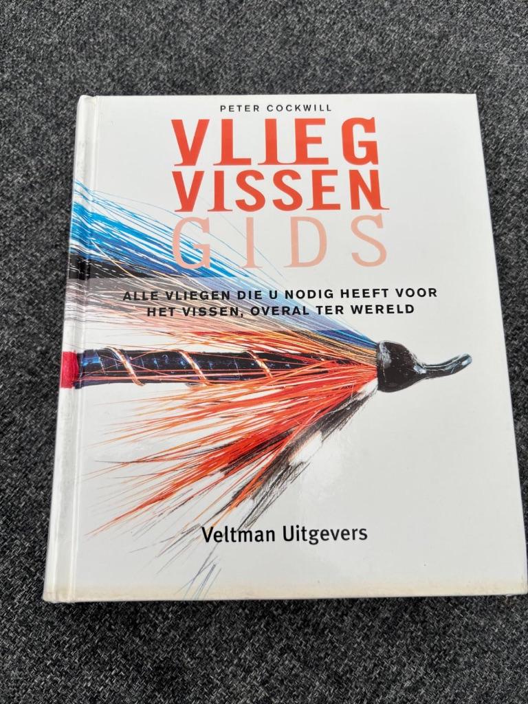 Vliegvissen gids, Watersport en Boten, Ophalen of Verzenden, Zo goed als nieuw