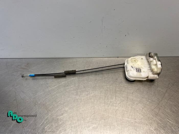 Serrure portière mécanique 4portes arrière droite d'un Mi, -, 3 mois de garantie, Utilisé, Mitsubishi