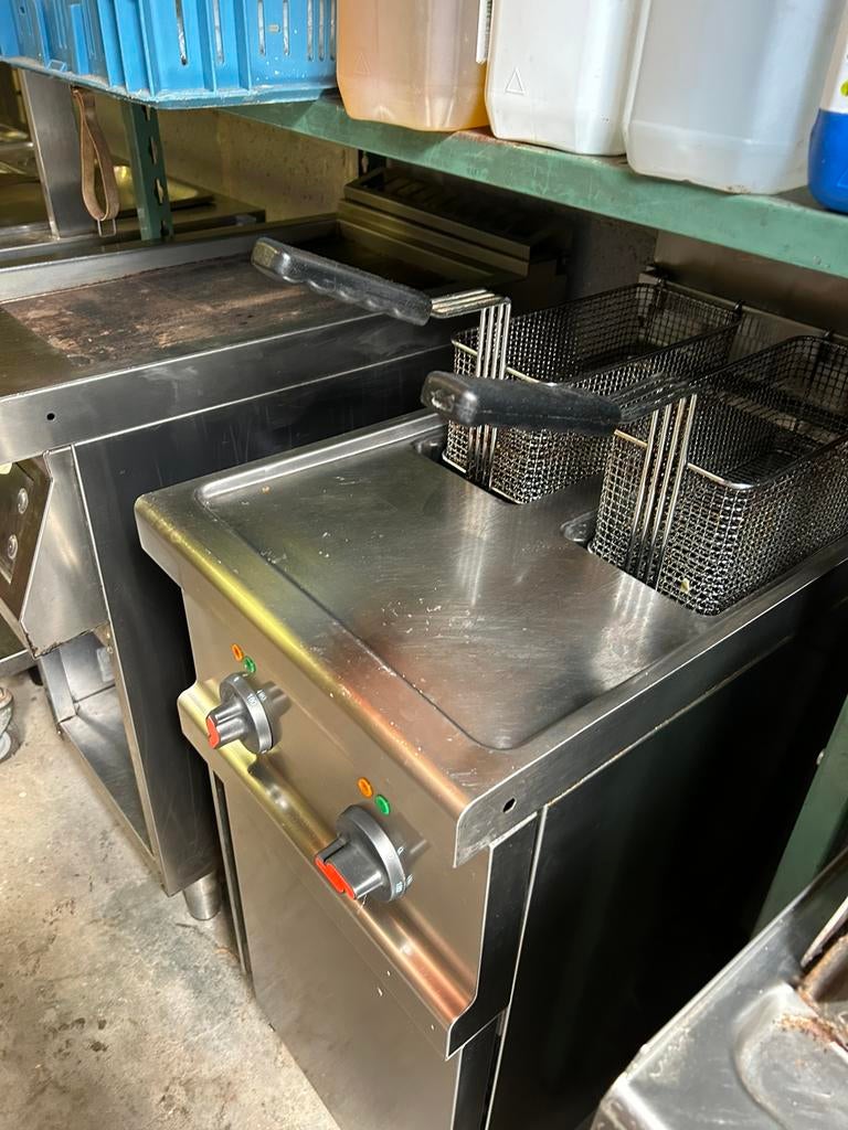 Friteuse Silko EF 720 « 400 volts » 2x8 litres, Electroménager, Enlèvement