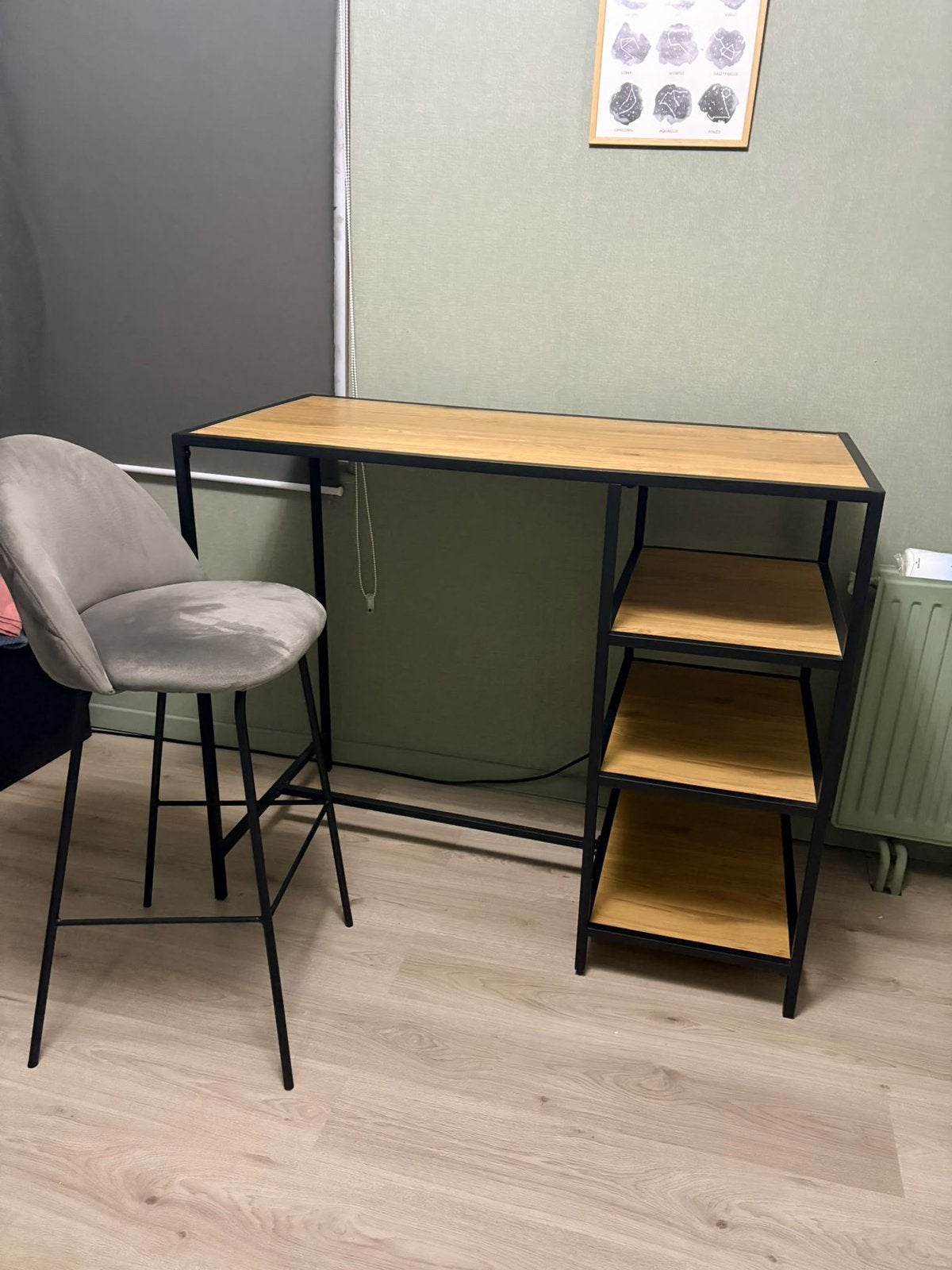 Hoge bureau met kruk, Huis en Inrichting, Ophalen, Zo goed als nieuw