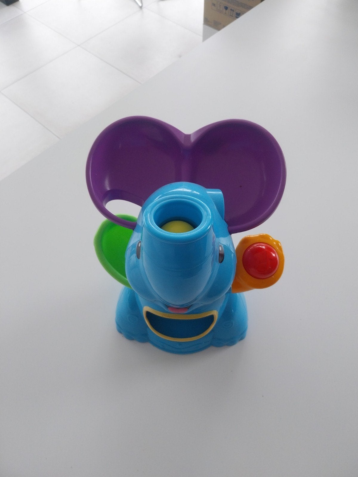 Olifant met balletje, Kinderen en Baby's, Ophalen
