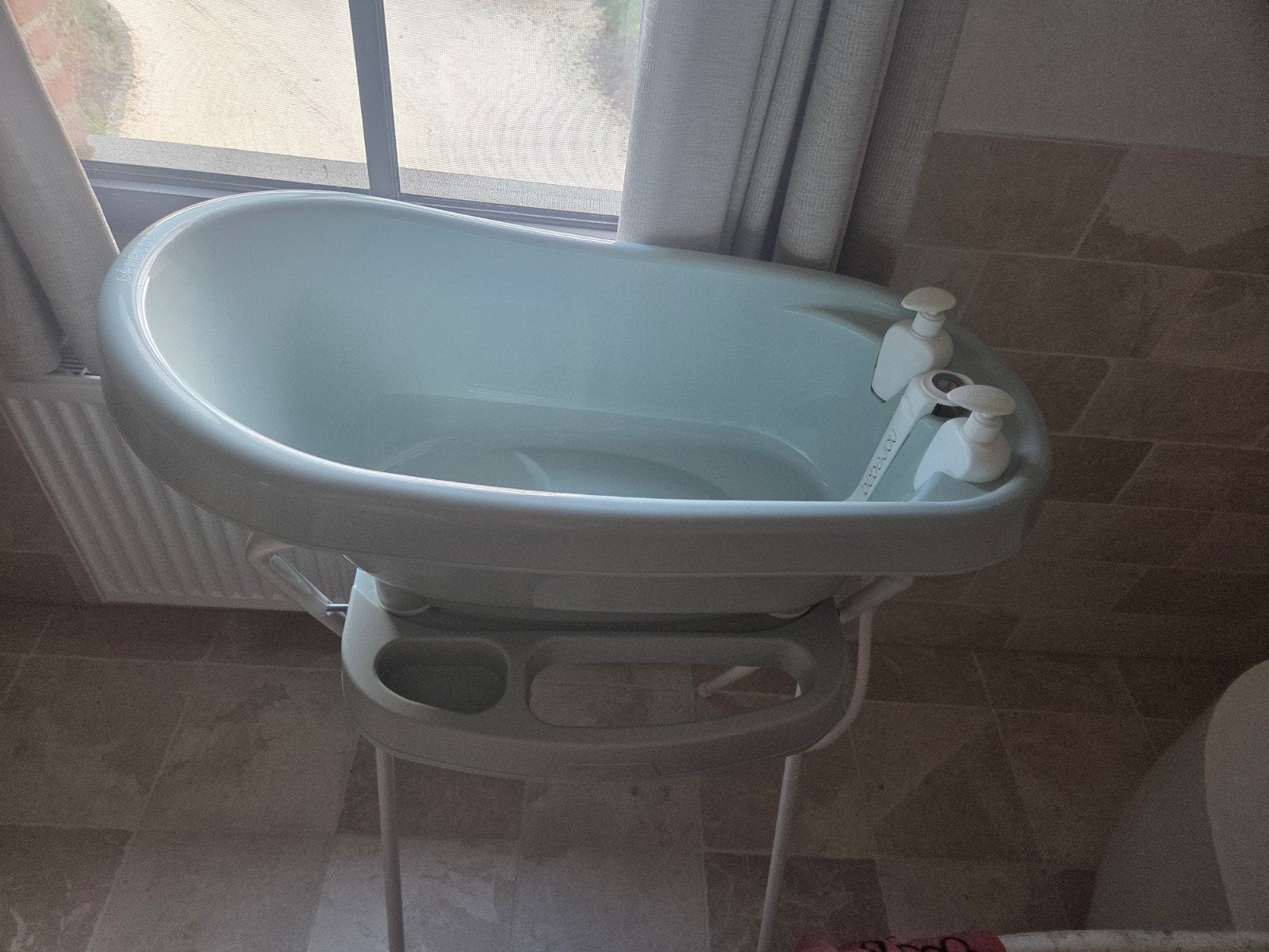 bebe jou babybad + staander + verkleiner, Kinderen en Baby's, Ophalen, Zo goed als nieuw, Badje, Bébé-jou