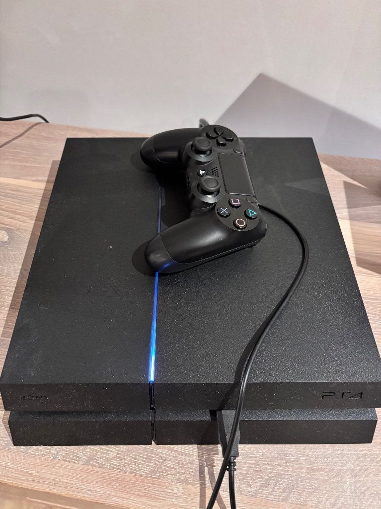 PS4 + Controller + 7 Games, Games en Spelcomputers, Games | Sony PlayStation 4, Ophalen, Zo goed als nieuw