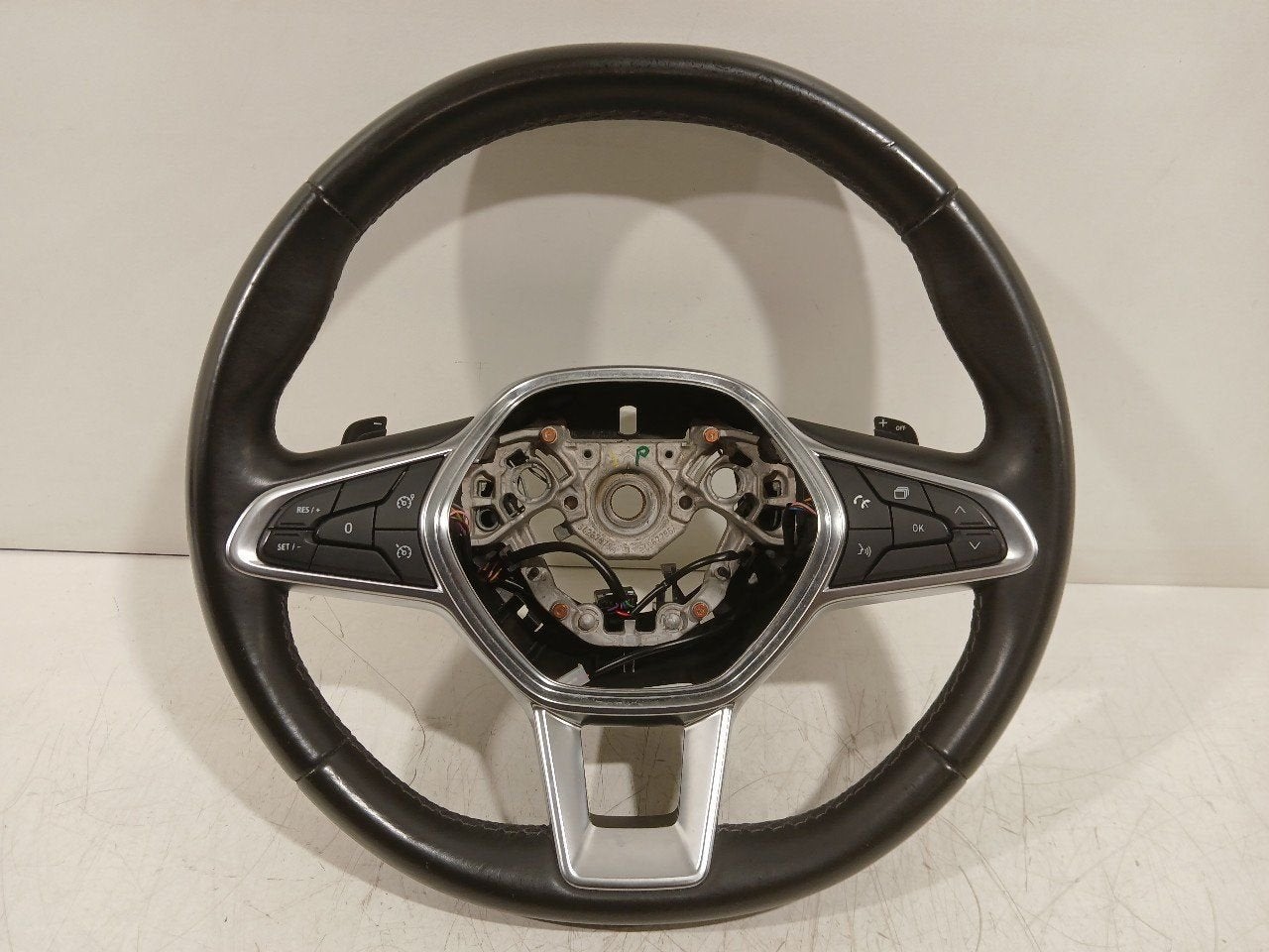 Stuur Renault Clio, Onderdelen@venauto.nl, Van der Ven Autorecycling B.V., Gebruikt, Ettenseweg 76, 4706 PB Roosendaal, The Netherlands