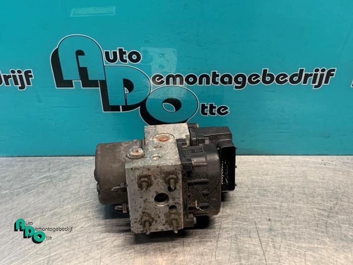 ABS Pomp van een Volvo V40, Auto-onderdelen, Elektronica en Kabels, Volvo, Gebruikt, 3 maanden garantie, Ophalen of Verzenden