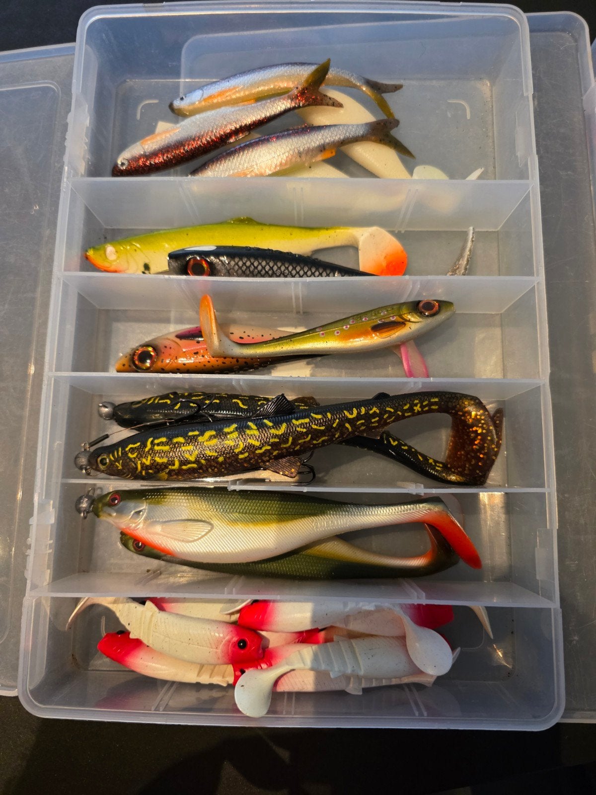 2 dozen kunstaas, verschillende merken en maten., Watersport en Boten, Ophalen