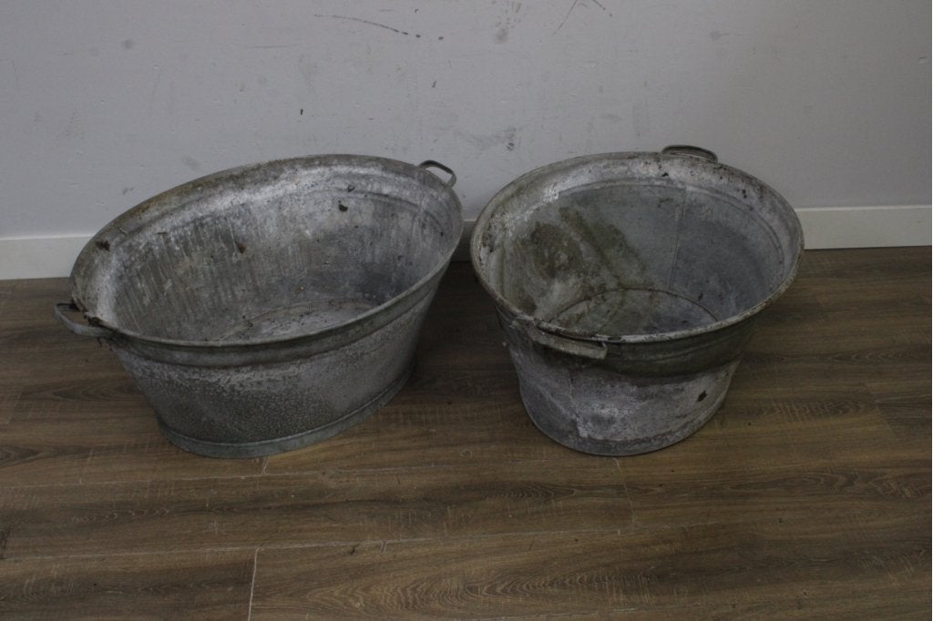 Set van 2 Vintage Zinken Teilen, Wastobbe