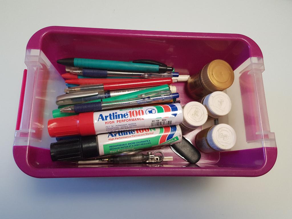 Stylos, Bics, Marqeurs Artline et Accessoires, Enlèvement ou Envoi