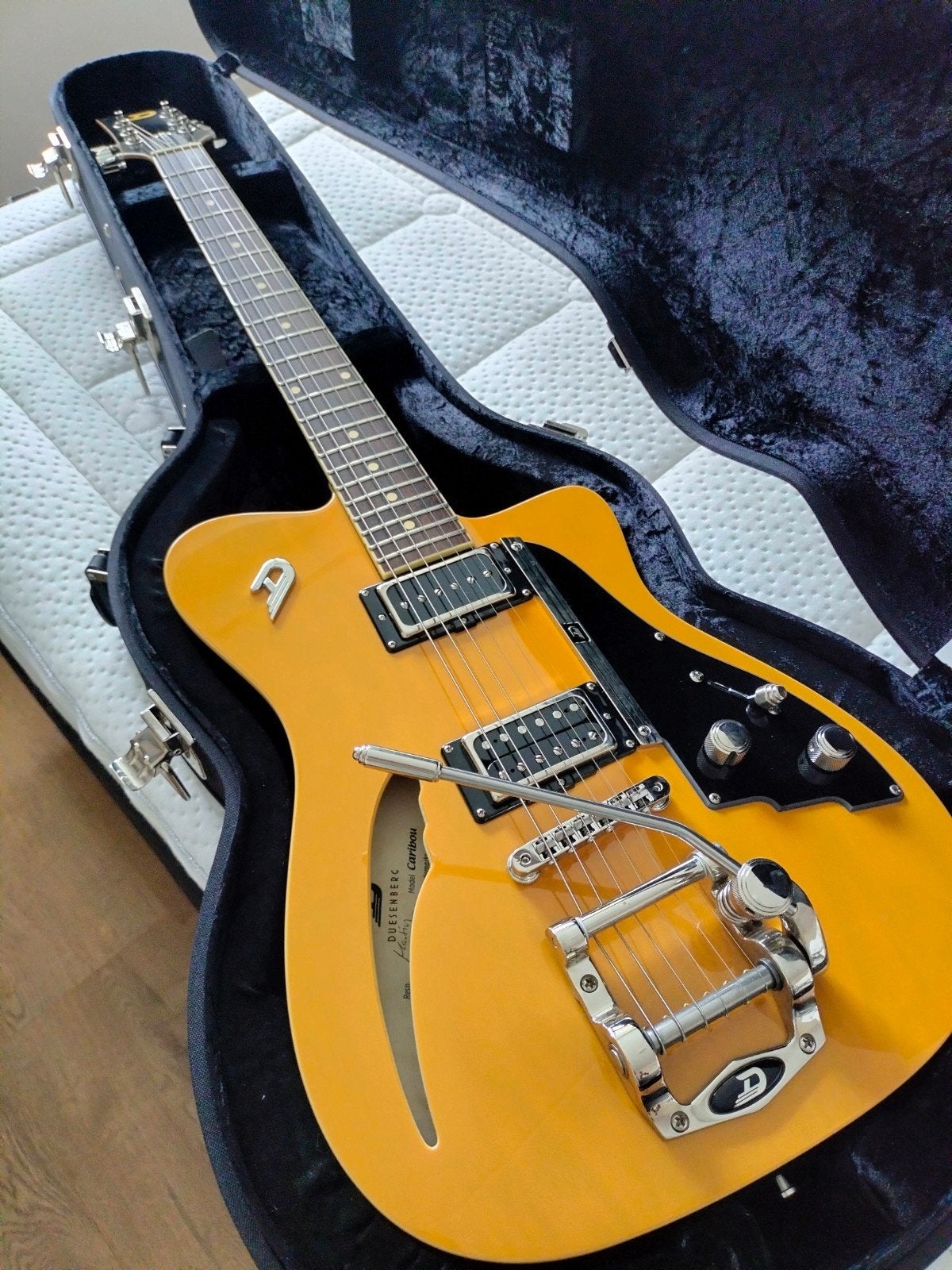 Duesenberg Caribou Butterscotch, Ophalen