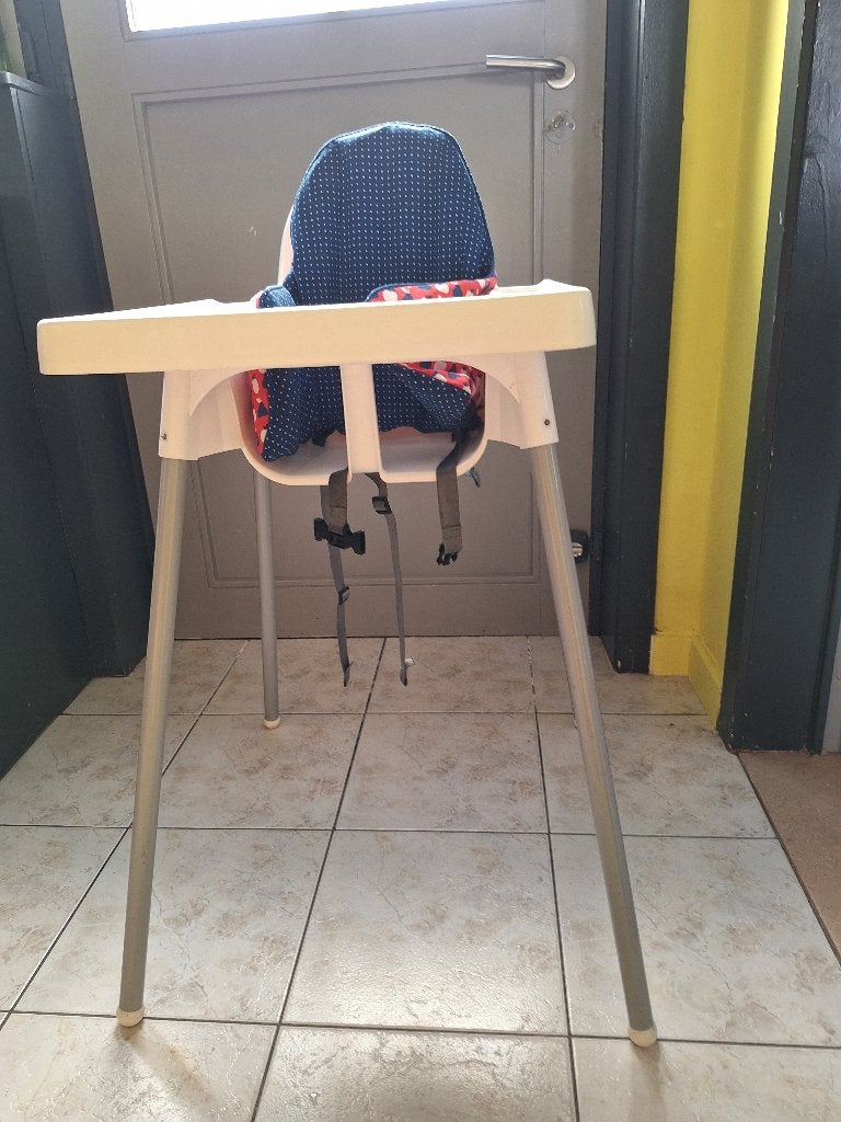 Ikea eetstoel met kussentje, Kinderen en Baby's, Ophalen, Gebruikt, Overige typen, Gordel(s)