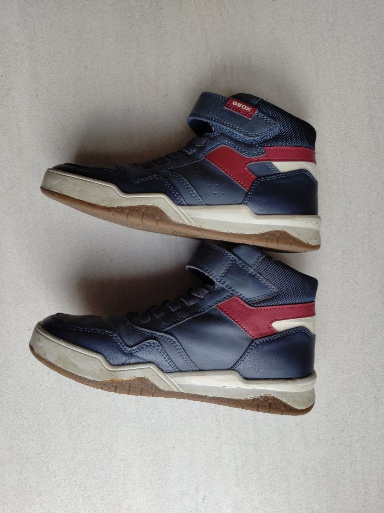 Geox jongensschoen met klittenbandsluiting maat 36, Ophalen, Géox, Schoenen, Zo goed als nieuw