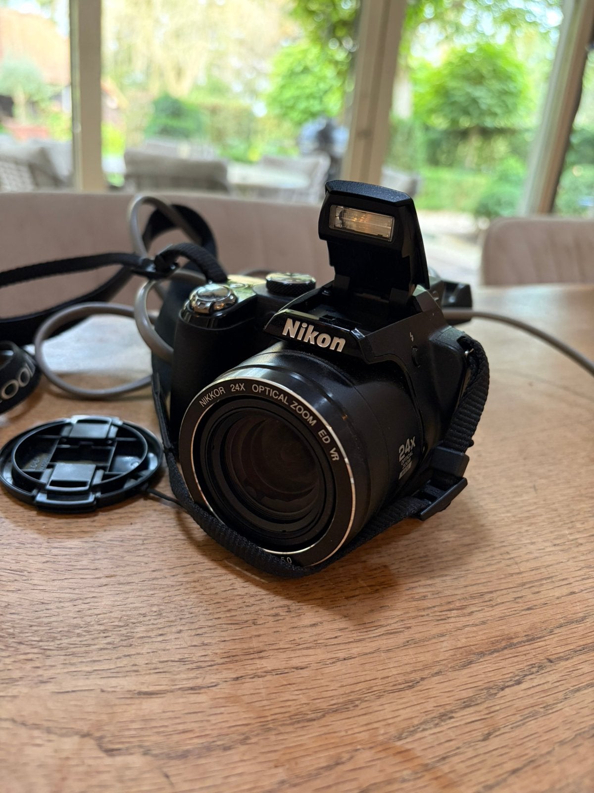 Nikon coolpix p90, Ophalen of Verzenden, Zo goed als nieuw, Nikon, Draagriem