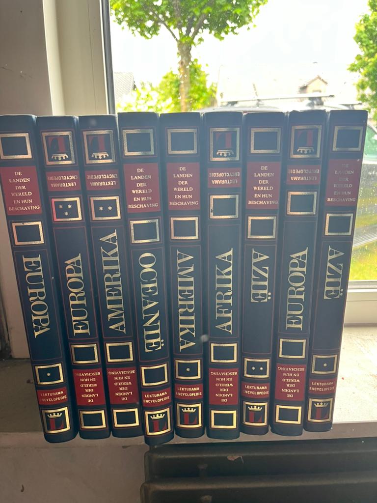 Lekturama encyclopedie werelddelen, Boeken, Encyclopedieën, Ophalen, Zo goed als nieuw