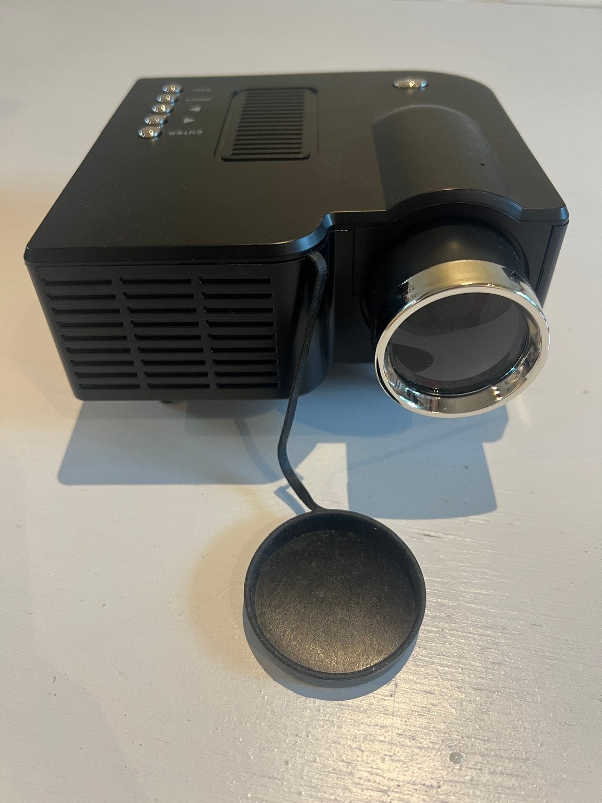 Led projector, Ophalen of Verzenden, Zo goed als nieuw, LED
