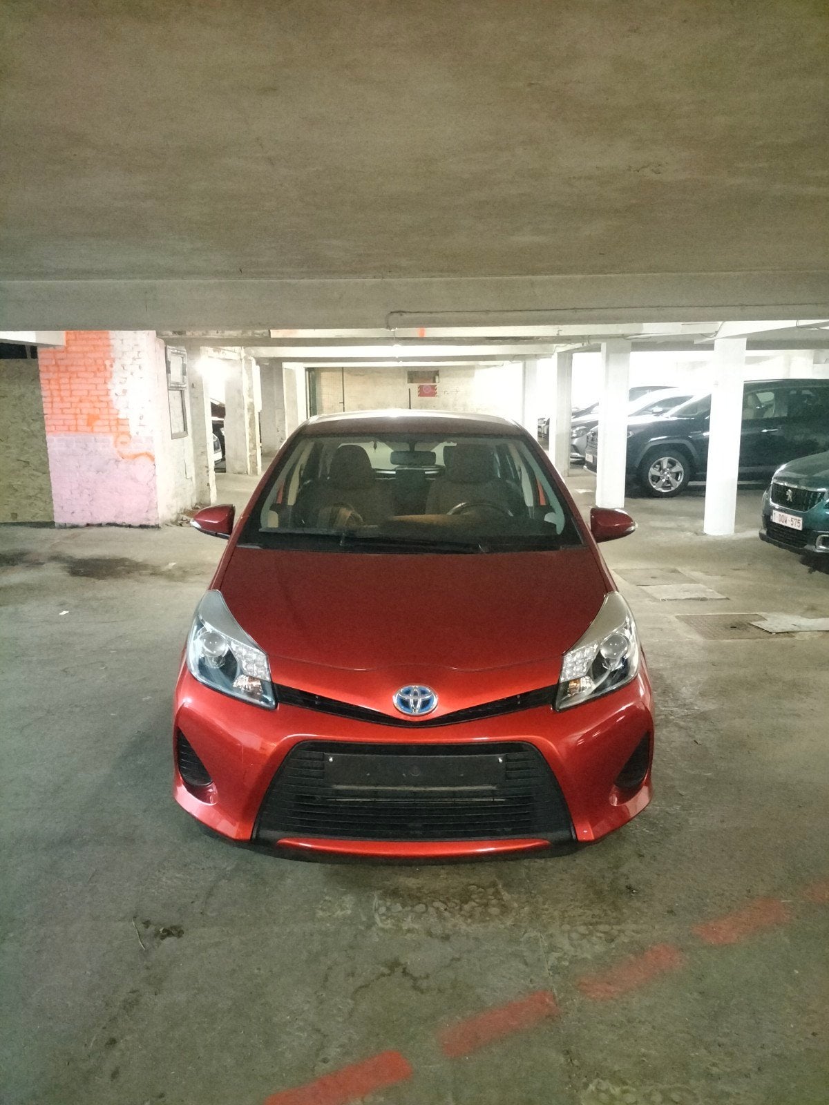 Toyota Yaris hybride met 37.000km, Auto's, Automaat, Euro 5, Stof, Zwart